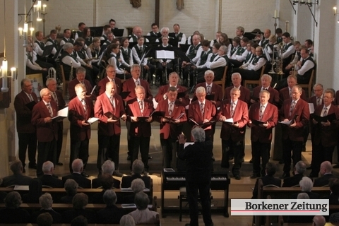 Der Kirchenchor beim schwierigen Chorwerk